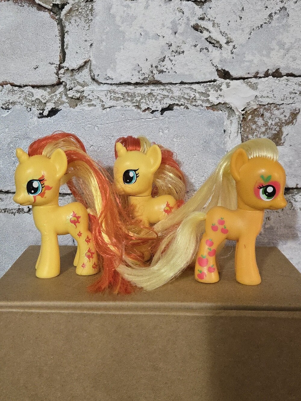 Hasbro My Little Pony Friendship is Magic Lot: Sunset Shimmer, Apple Jack